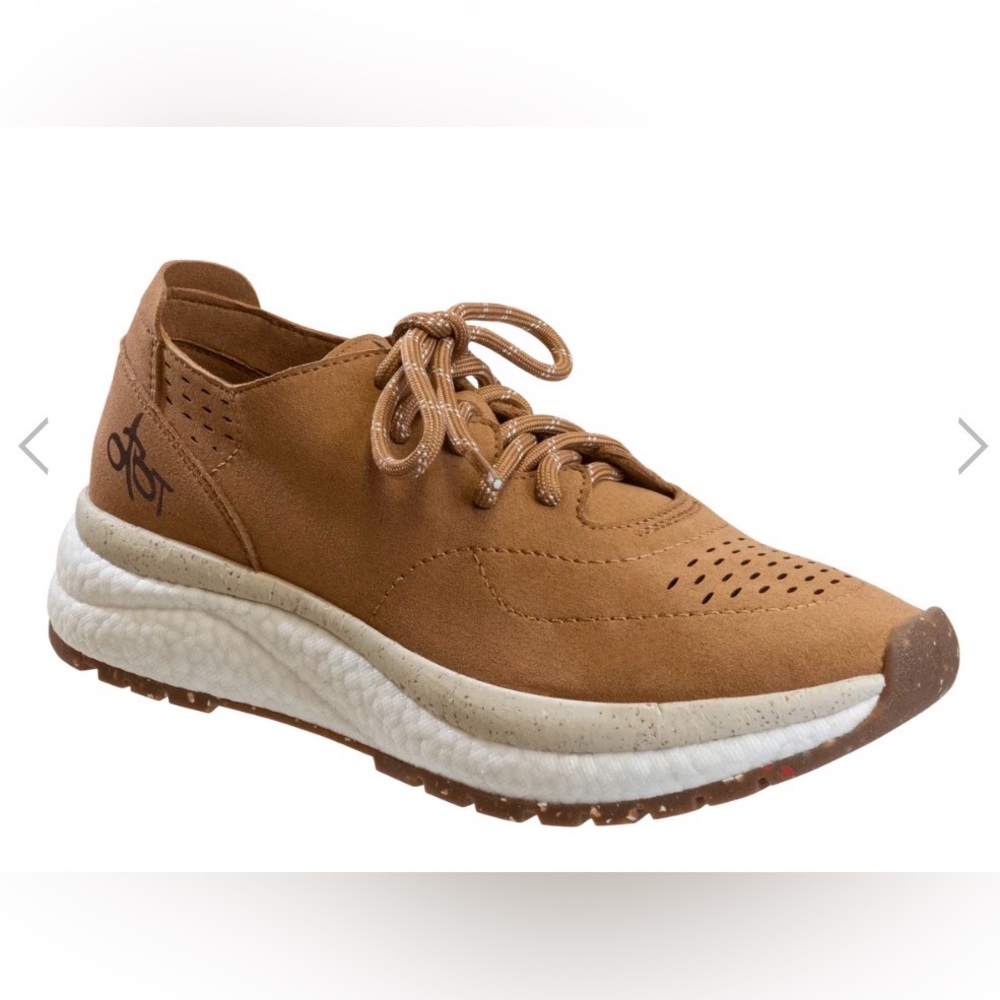 OTBT Free in Camel Women's Sneakers
